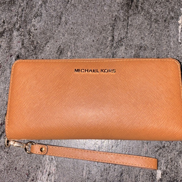 MICHAEL Michael Kors Handbags - Brown Michael Kors wallet